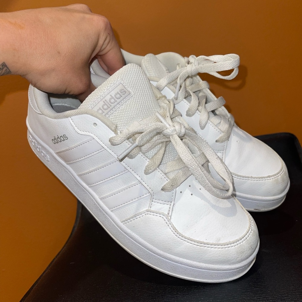 Adidas size 6 all white